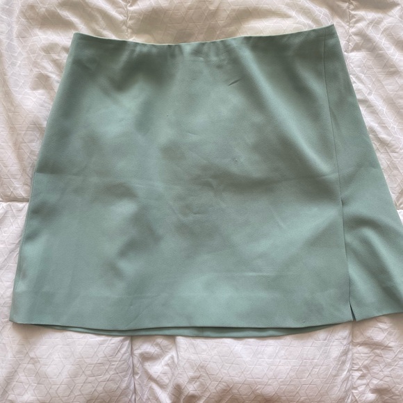 Alice + Olivia Mint Darma Crepe Mini Skirt - Picture 7 of 9